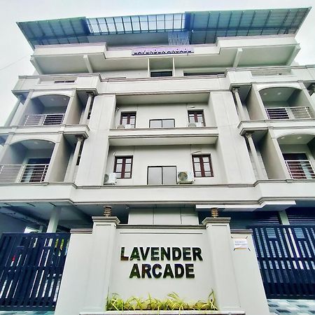 Lavender Arcade Lägenhet Kochi Exteriör bild